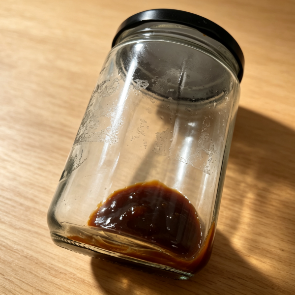 Residual adhesive on the glass jar